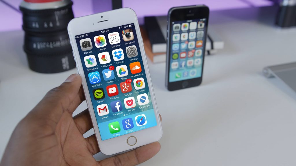 iPhone 6 or iPhone SE: which smartphone to go for