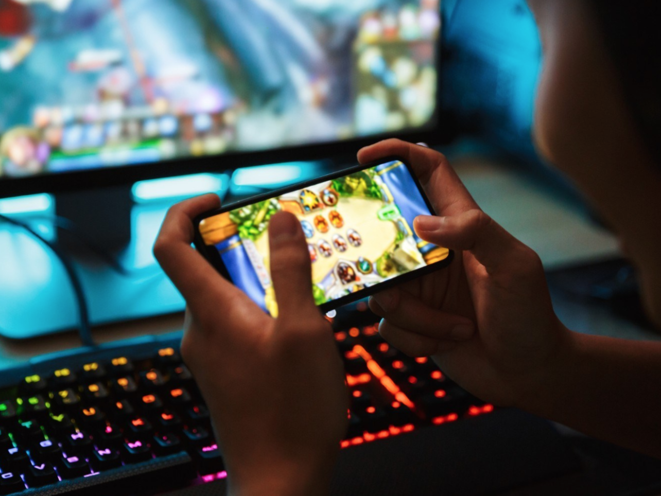 Difference in gaming experience for Mobiles & PC users