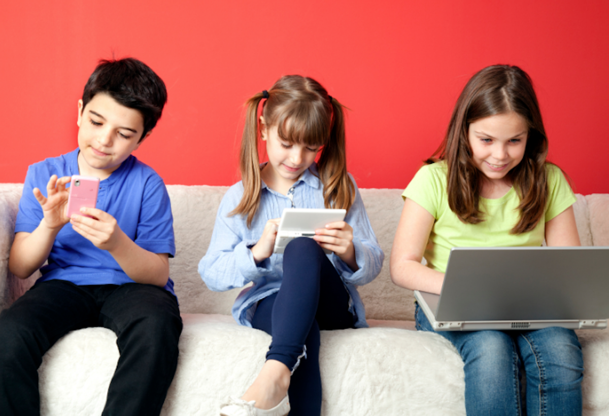 Top Monitoring Apps to Track Your Kid’s Smartphone Activities